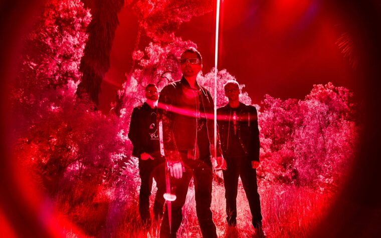 Découvrez les parties orchestrales épiques enregistrées pour le nouvel album de Muse « The Wow ! Signal' à Abbey Road Découvrez les parties orchestrales épiques enregistrées pour le nouvel album de Muse « The Wow ! Signal' à Abbey Road
