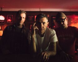 Jim Ward sur « la fin du deuxième acte de Sparta », son lien avec Turnstile et son lien avec At The Drive-In