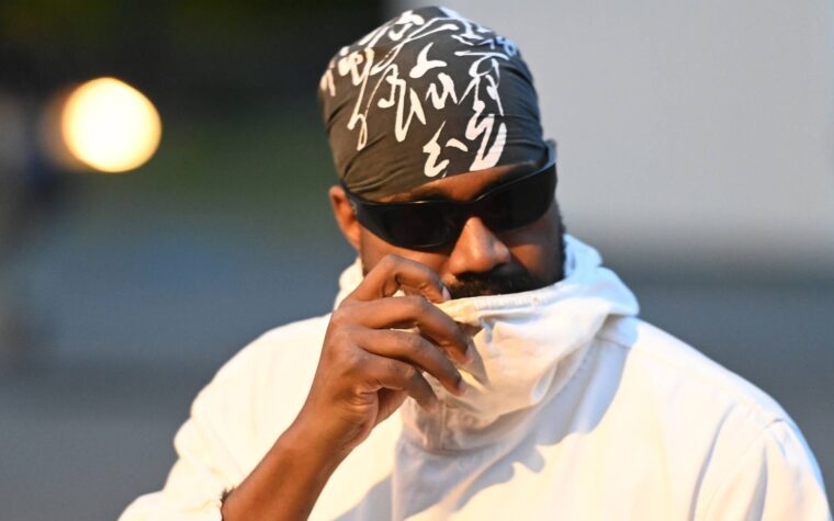 Le sénateur de Floride exhorte le stade de l'État à annuler les concerts de Kanye West en raison des « attaques antisémites constantes » Le sénateur de Floride exhorte le stade de l'État à annuler les concerts de Kanye West en raison des « attaques antisémites constantes »