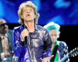 Mick Jagger se dit "prêt à partir" en tournée avec les Rolling Stones et "j'espère que nous ferons des concerts l'année prochaine"