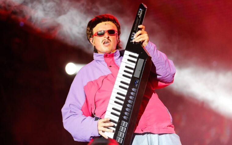Oliver Tree a partagé ses projets concernant son testament et le fait de redonner de l'argent aux artistes quelques semaines avant sa mort Oliver Tree a partagé ses projets concernant son testament et le fait de redonner de l'argent aux artistes quelques semaines avant sa mort