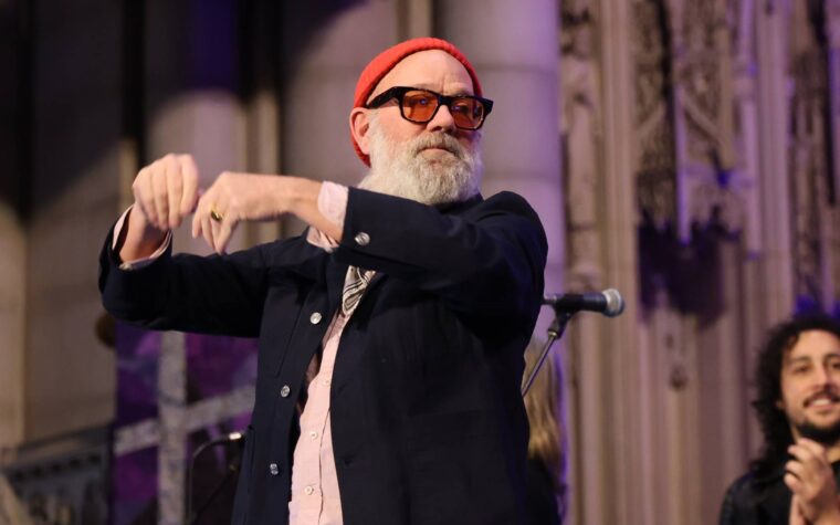Regardez Michael Stipe jouer « I Played the Fool » en direct sur Kimmel avec Andrew Watt, Chad Smith et Josh Klinghoffer Regardez Michael Stipe jouer « I Played the Fool » en direct sur Kimmel avec Andrew Watt, Chad Smith et Josh Klinghoffer