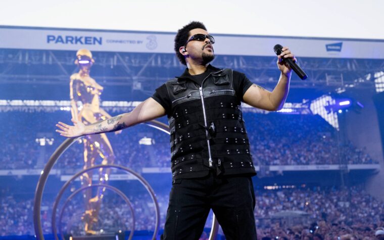 Regardez The Weeknd lancer la partie européenne de la tournée « After Hours Til Dawn » à Copenhague Regardez The Weeknd lancer la partie européenne de la tournée « After Hours Til Dawn » à Copenhague