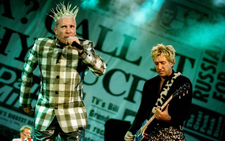 Le légendaire album « Filthy Lucre Live » des Sex Pistols sera réédité avec des titres bonus Le légendaire album « Filthy Lucre Live » des Sex Pistols sera réédité avec des titres bonus