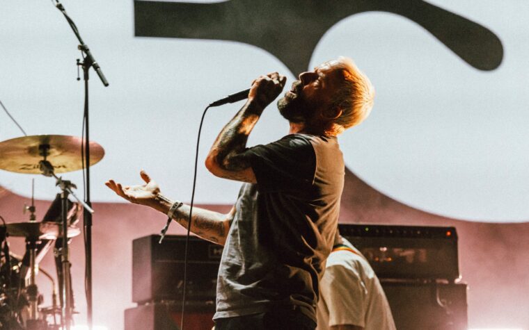 Joe Talbot d'IDLES salue Interpol comme « l'une des principales raisons pour lesquelles je suis dans un groupe » au Bilbao BBK Live 2026 Joe Talbot d'IDLES salue Interpol comme « l'une des principales raisons pour lesquelles je suis dans un groupe » au Bilbao BBK Live 2026