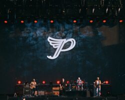 Les Pixies répondent à l'affirmation de Dave Grohl selon laquelle "Surfer Rosa" est "parfaite".