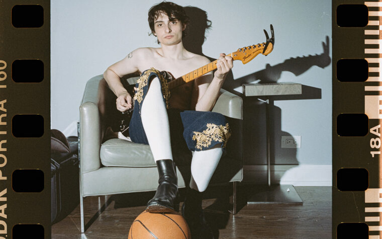 Finn Wolfhard sur son nouvel album : « Ces chansons sont moins personnelles » Finn Wolfhard sur son nouvel album : « Ces chansons sont moins personnelles »