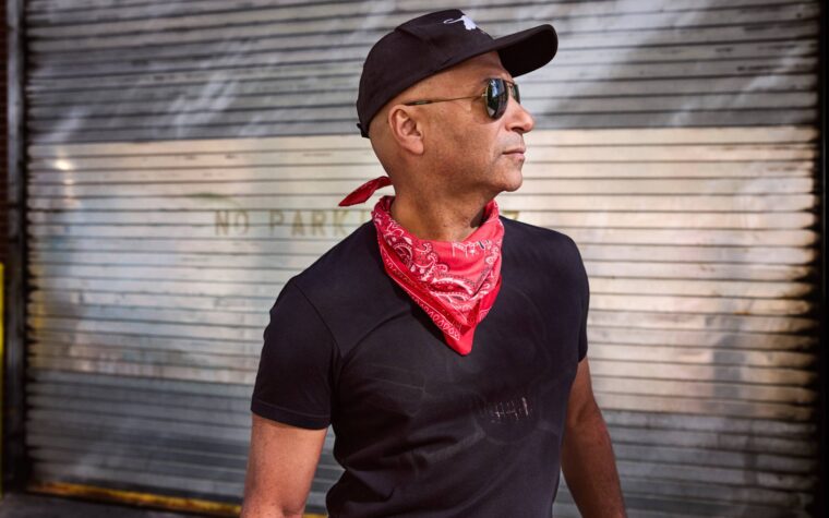 Tom Morello fait équipe avec Kneecap et Beartooth pour le nouvel album « Everyone Gets Everything They Want » et partage le nouveau single « Date Night » Tom Morello fait équipe avec Kneecap et Beartooth pour le nouvel album « Everyone Gets Everything They Want » et partage le nouveau single « Date Night »