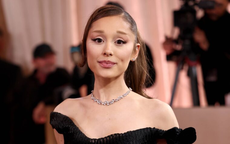 Ariana Grande se retire de son rôle dans « American Horror Story » en raison d'engagements en tournée Ariana Grande se retire de son rôle dans « American Horror Story » en raison d'engagements en tournée