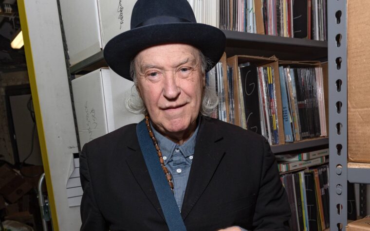 Dave Davies relance la querelle des Kinks avec les Beatles : « George Harrison était le seul que j'aimais vraiment » Dave Davies relance la querelle des Kinks avec les Beatles : « George Harrison était le seul que j'aimais vraiment »