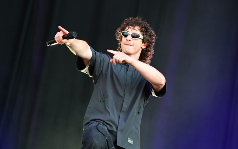 Don Broco remplacera Alkaline Trio en tant que tête d'affiche de 2000Trees après l'annulation de la tournée Don Broco remplacera Alkaline Trio en tant que tête d'affiche de 2000Trees après l'annulation de la tournée