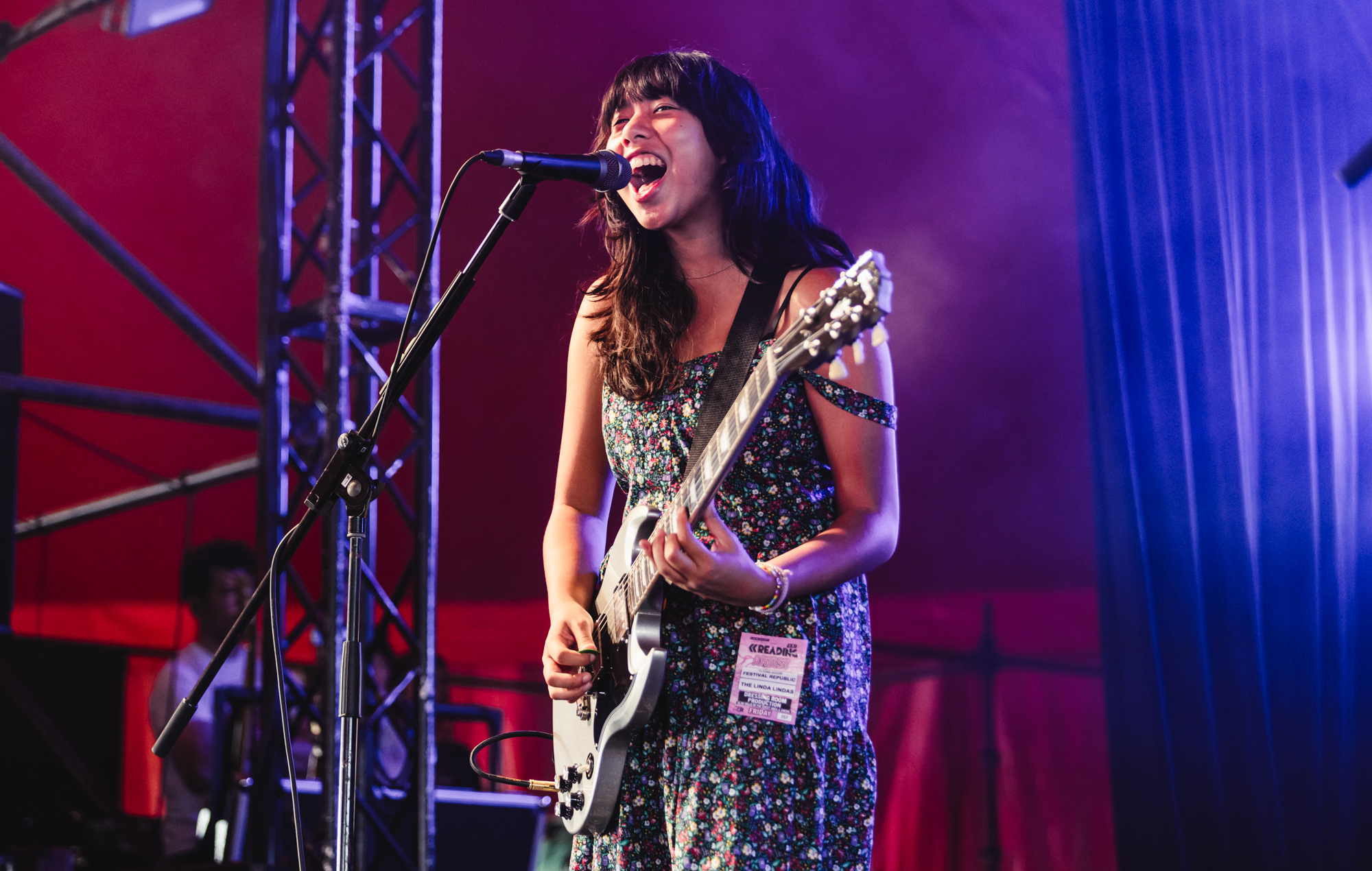 Les Linda Lindas en concert à Reading 2025. Crédit : Andy Ford pour NME