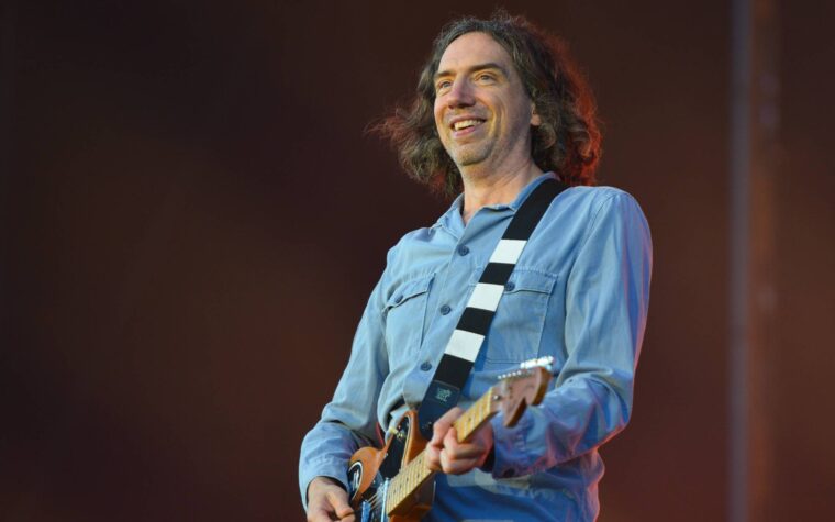 Regardez Snow Patrol surprendre les fans au concert de Crystal Palace Park avec Kylie Minogue pour les débuts en direct de la collaboration « These Alarms » Regardez Snow Patrol surprendre les fans au concert de Crystal Palace Park avec Kylie Minogue pour les débuts en direct de la collaboration « These Alarms »
