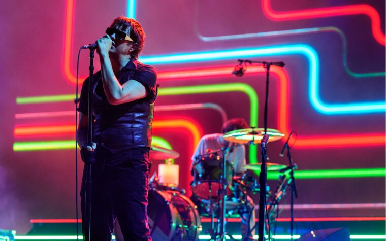 Regardez l'enregistrement des Strokes « Reality Awaits » dans « In Transit: Part II » – plus de 20 ans après le mini-doc original Regardez l'enregistrement des Strokes « Reality Awaits » dans « In Transit: Part II » – plus de 20 ans après le mini-doc original