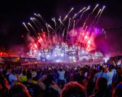 Tomorrowland 2026 prévoit l'interdiction des feux d'artifice « à grande échelle » avec des « pièces pyrotechniques limitées » pour le deuxième week-end en raison des craintes d'incendies de forêt