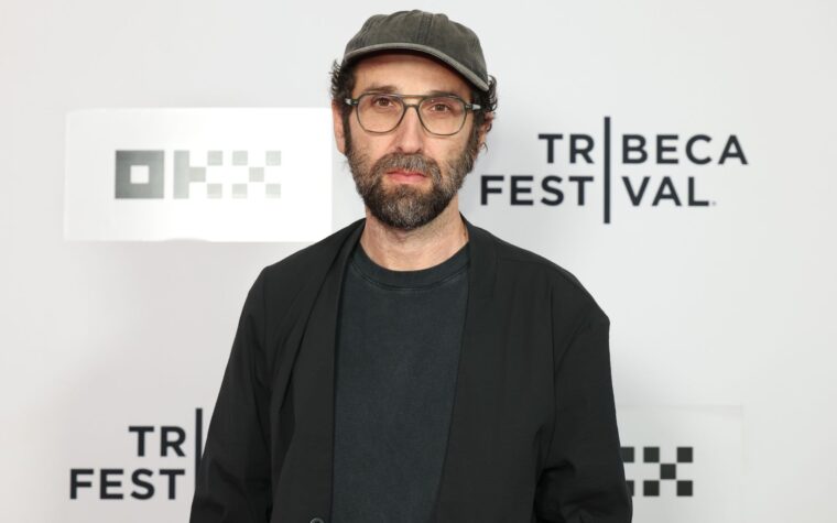 Thomas Bangalter de Daft Punk estime que l'utilisation de l'IA pour créer de la musique est « un moyen de contourner le processus créatif » Thomas Bangalter de Daft Punk estime que l'utilisation de l'IA pour créer de la musique est « un moyen de contourner le processus créatif »