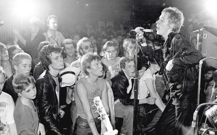 L'emblématique 100 Club de Londres accueillera des spectacles punk pour le 50e anniversaire avec Sprints, Maruja et bien d'autres au prix des billets de 1976 de 1,50 £ L'emblématique 100 Club de Londres accueillera des spectacles punk pour le 50e anniversaire avec Sprints, Maruja et bien d'autres au prix des billets de 1976 de 1,50 £