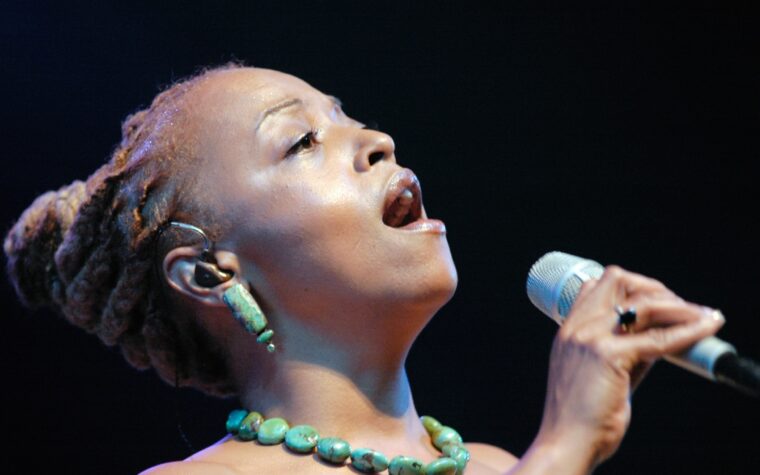 Cassandra Wilson, artiste de jazz lauréate d'un Grammy, est décédée à l'âge de 70 ans Cassandra Wilson, artiste de jazz lauréate d'un Grammy, est décédée à l'âge de 70 ans