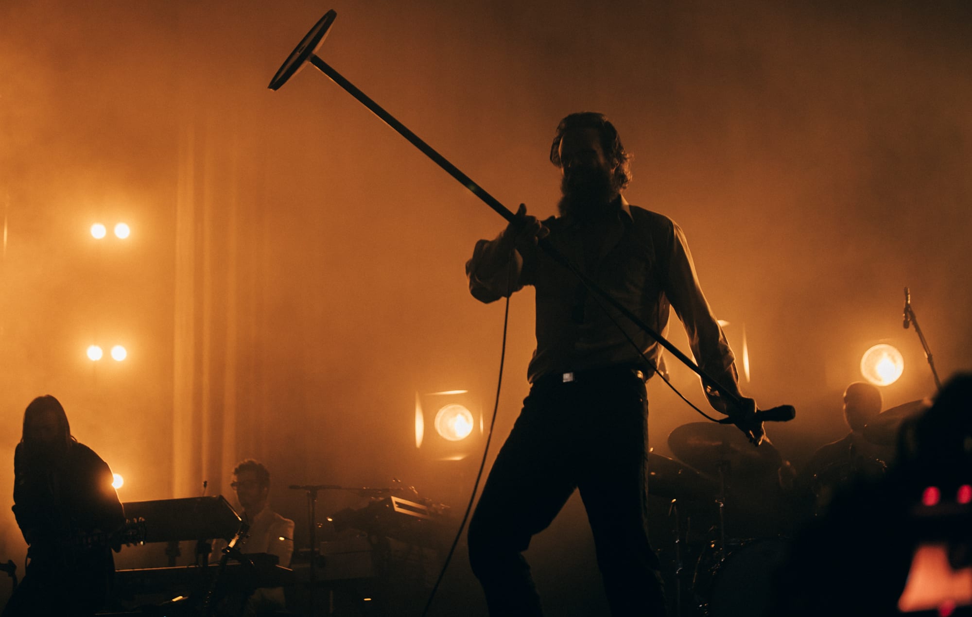 Le père John Misty en direct à Glastonbury 2025, photo de Derek Bremner