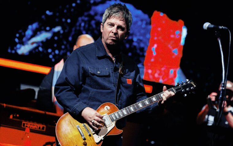 Regardez Noel Gallagher parler des retrouvailles d'Oasis et du « compromis » de travailler avec Liam sur « Chicken Shop Date » Regardez Noel Gallagher parler des retrouvailles d'Oasis et du « compromis » de travailler avec Liam sur « Chicken Shop Date »