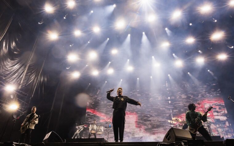 Papa Roach annule le créneau Louder Than Life suite à une « urgence » de santé du bassiste Papa Roach annule le créneau Louder Than Life suite à une « urgence » de santé du bassiste
