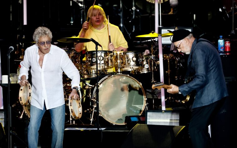 Roger Daltrey dit que les Who « adorent » Zak Starkey après les répétitions avant une éventuelle tournée de retrouvailles : « Ce n'est pas Keith Moon, mais il s'en rapproche beaucoup » Roger Daltrey dit que les Who « adorent » Zak Starkey après les répétitions avant une éventuelle tournée de retrouvailles : « Ce n'est pas Keith Moon, mais il s'en rapproche beaucoup »