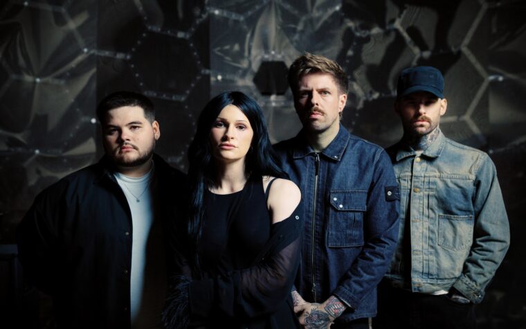 Spiritbox partage son nouveau single 'Mourning' Spiritbox partage son nouveau single 'Mourning'