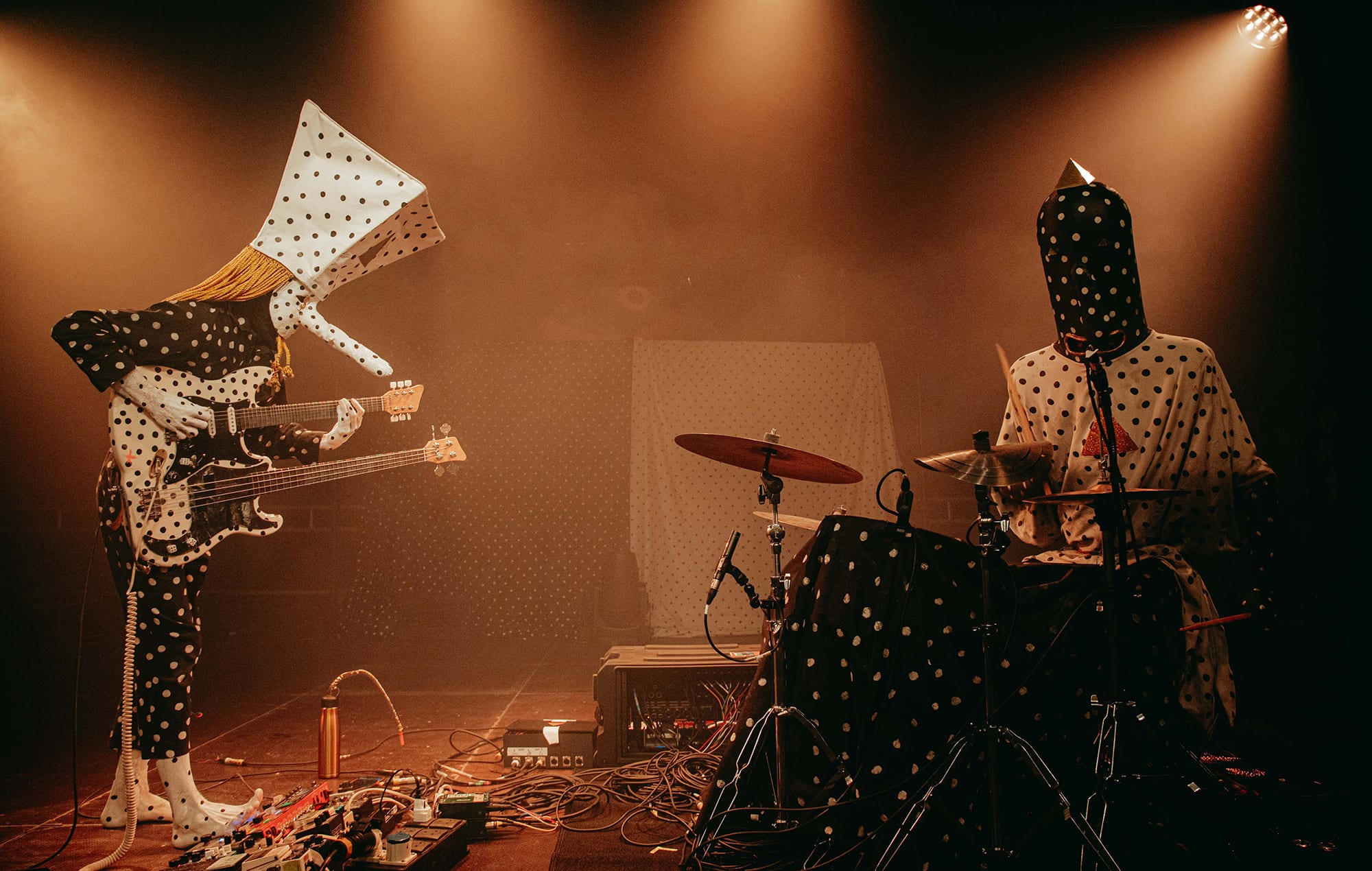 Angine de Poitrine en live sur la scène NME Beach à The Great Escape 2026. Crédit : Chloe Hashemi pour NME
