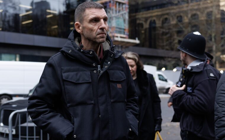 Tim Westwood accusé d'infractions sexuelles contre deux autres femmes Tim Westwood accusé d'infractions sexuelles contre deux autres femmes