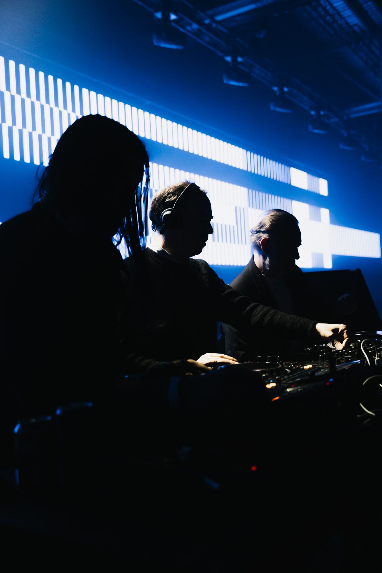 Erol Alkan et 2ManyDJs à Bugged Out. Crédit : Graham Joy