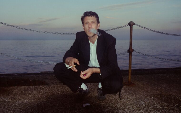 Jamie T – Critique de 'Ghosts (100 Days Of Morning)' : faire la paix avec le passé Jamie T – Critique de 'Ghosts (100 Days Of Morning)' : faire la paix avec le passé