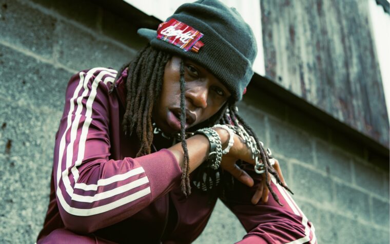Young Eman – Critique de 'BINE' : une aventure folle avec un côté sombre Young Eman – Critique de 'BINE' : une aventure folle avec un côté sombre