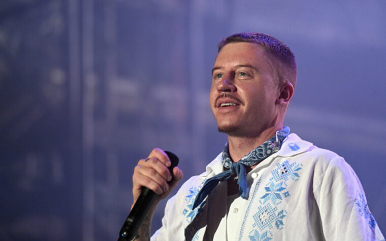 Macklemore appelle à une « Palestine libre » et condamne la première émission d'ICE depuis la saga d'Ed Sheeran Macklemore appelle à une « Palestine libre » et condamne la première émission d'ICE depuis la saga d'Ed Sheeran