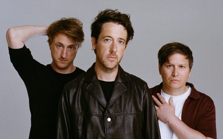 Les Wombats annoncent la tournée du 20e anniversaire de « A Guide To Love, Loss & Desperation » au Royaume-Uni et en Europe Les Wombats annoncent la tournée du 20e anniversaire de « A Guide To Love, Loss & Desperation » au Royaume-Uni et en Europe