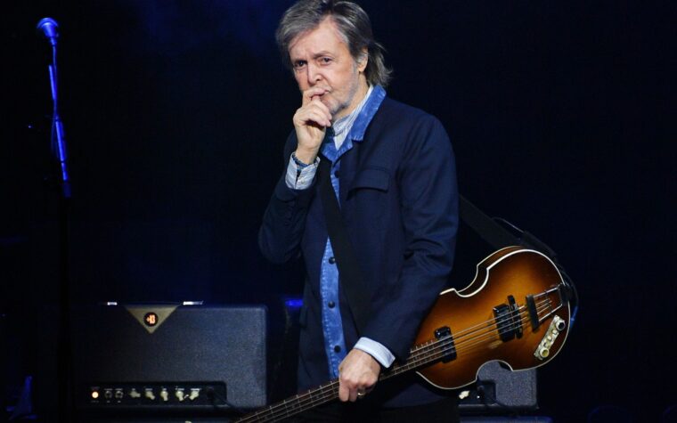 Paul McCartney à propos de l'épouvantail des prochains biopics des Beatles qui lui a fait envoyer un message à Sam Mendes « ne fais pas ça! » Paul McCartney à propos de l'épouvantail des prochains biopics des Beatles qui lui a fait envoyer un message à Sam Mendes « ne fais pas ça! »