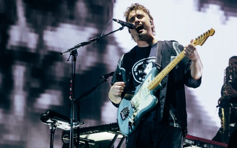 Sam Fender supprime les billets premium en première position et annonce des prix réduits pour la tournée des stades 2027 Sam Fender supprime les billets premium en première position et annonce des prix réduits pour la tournée des stades 2027
