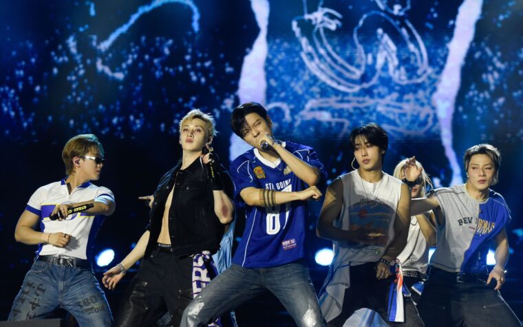 Stray Kids rejoint BTS pour boycotter les Grammys 2027 suite à l'introduction de la catégorie Pop asiatique Stray Kids rejoint BTS pour boycotter les Grammys 2027 suite à l'introduction de la catégorie Pop asiatique